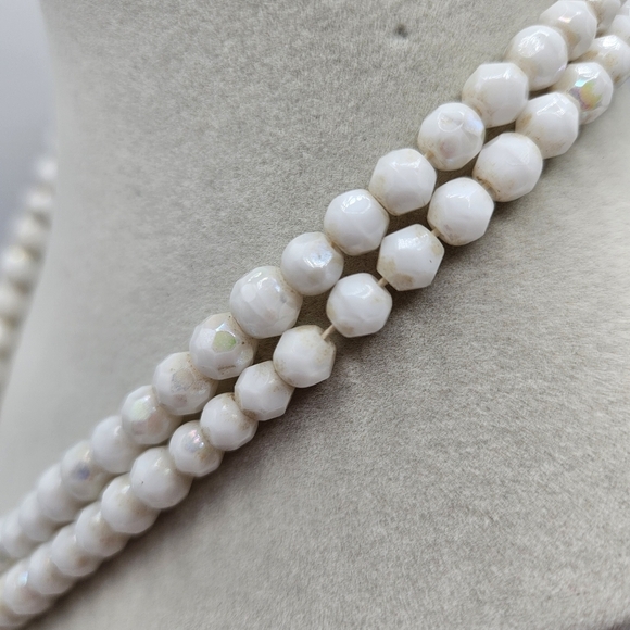 VINTAGE White Sparkle Faceted Glass Bead Double Strand Necklace Box Clasp - Picture 4 of 6